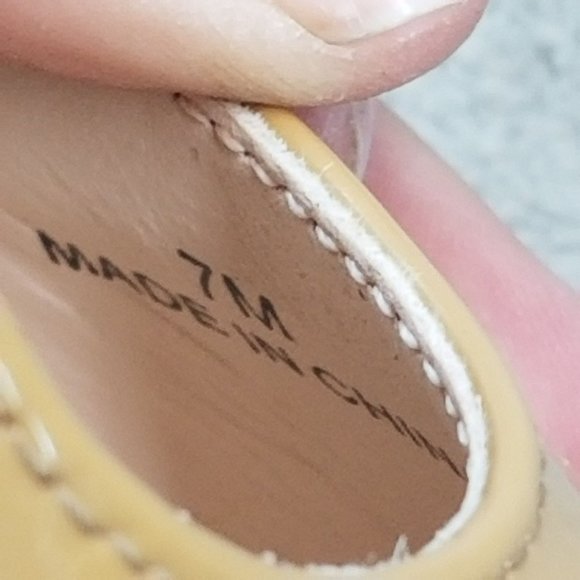 Kate Spade Shoes Womens Size 7 Tan Patent Leather Pointed Toe Pumps - Picture 12 of 13